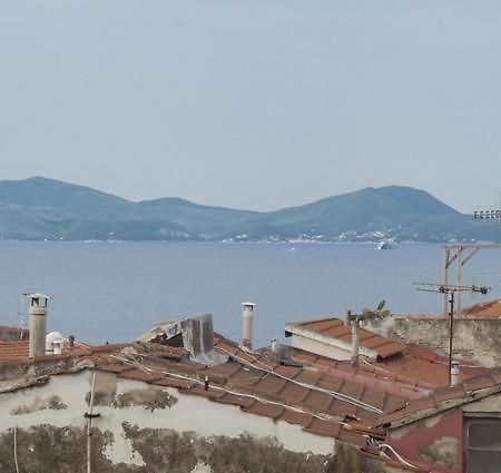 The Breeze Way Apartment Piombino Luaran gambar